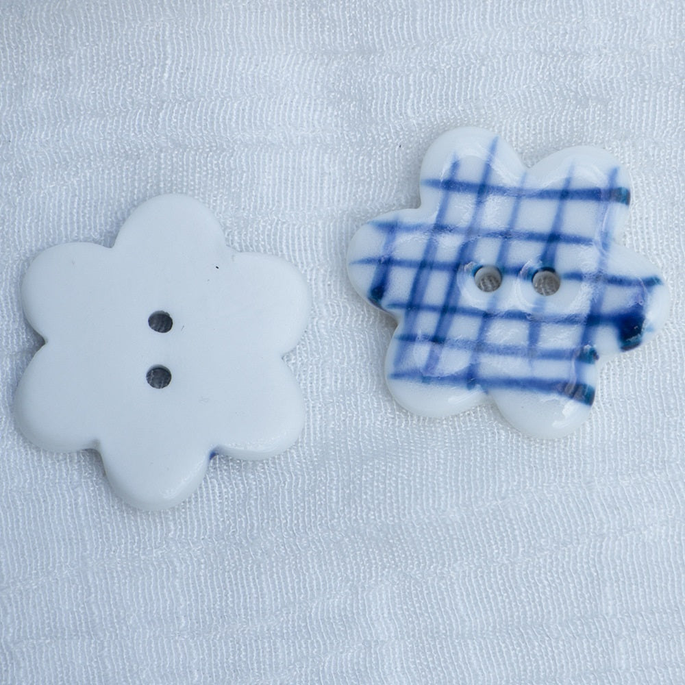 27mm Blue and White Porcelain Flower Shaped 2 Hole Ceramic Buttons 10pcs