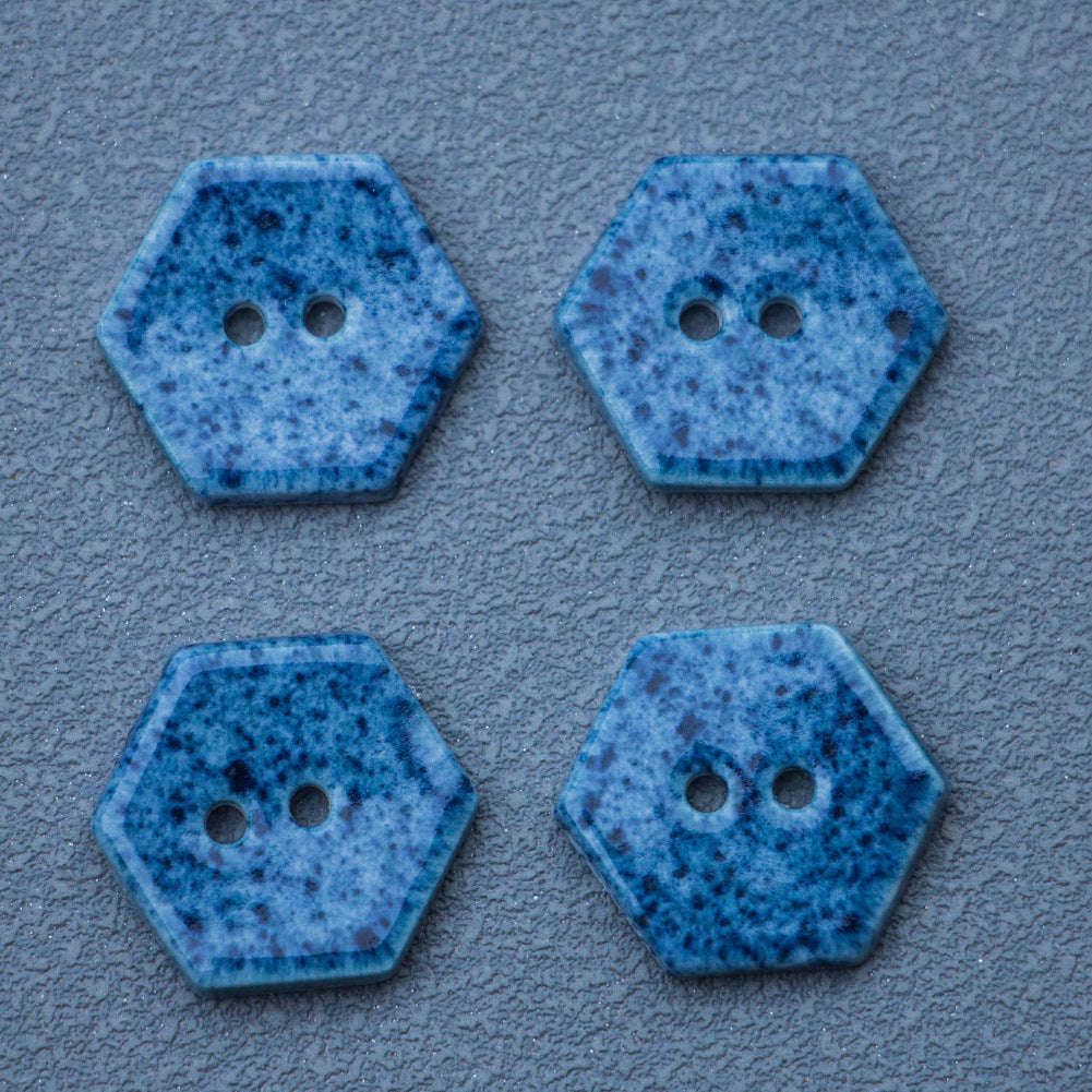 Botones de cerámica hechos a mano DIY hexagonales de 2 agujeros de 18 mm en azul marino 6PCS