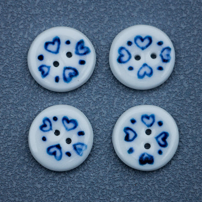 15,6 mm Tondi Bottoni in Ceramica Cuore Dipinti a Mano Blu e Bianchi 6 pezzi