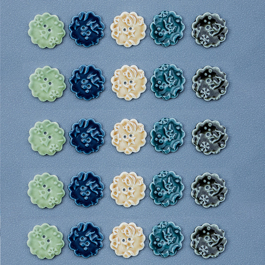 32mm Round 2-Hole Handmade DIY Ceramic Buttons with Snowflake Elk Pattern 6PCS