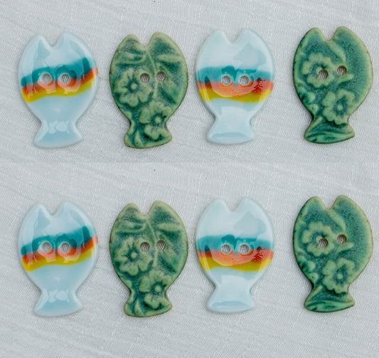 30mm Rainbow and Bronze Green Hand Painted Fish 2 Hole Ceramic Buttons 6pcs