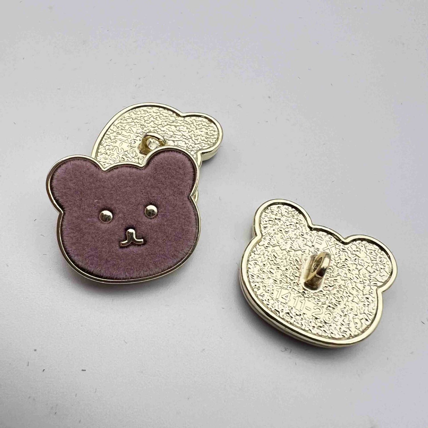 Boutons en métal à tige Cute Bear de 21,5 mm, pack de 48 (4 couleurs)