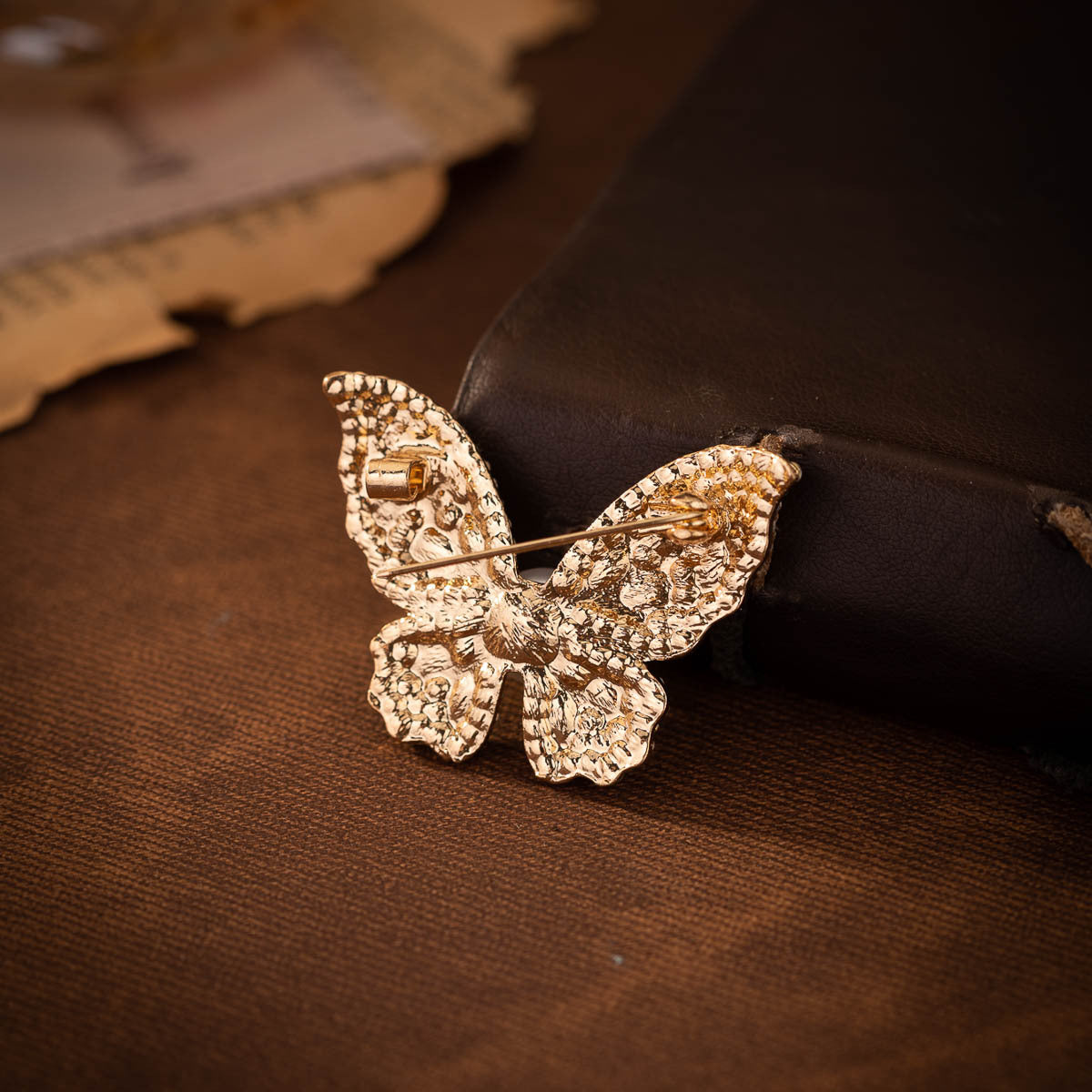 All-Diamond Pearl Butterfly Brooch Gold and Silver 4 Pack