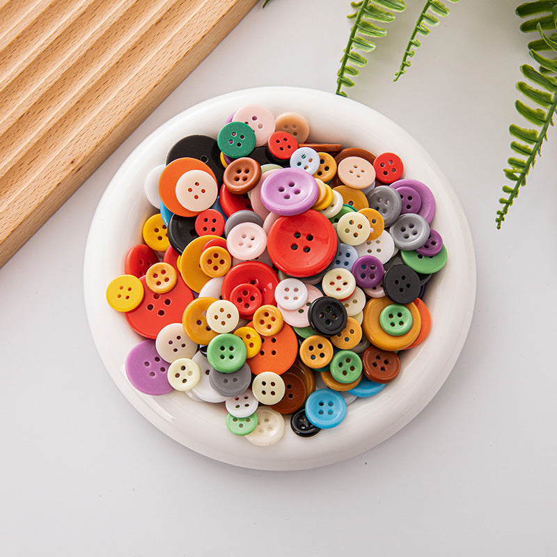 Boutons en céramique pour enfants de couleur unie, ronds, à 4 trous, pack de 55