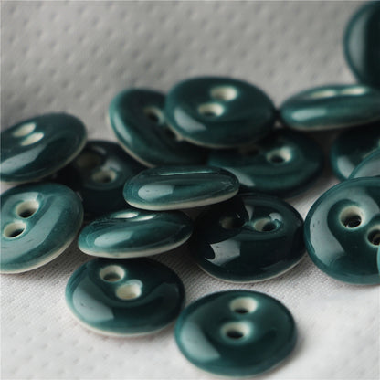 Boutons de couture en céramique faits à la main 18 mm ronds à 2 trous vert foncé bleu marine 4 pcs