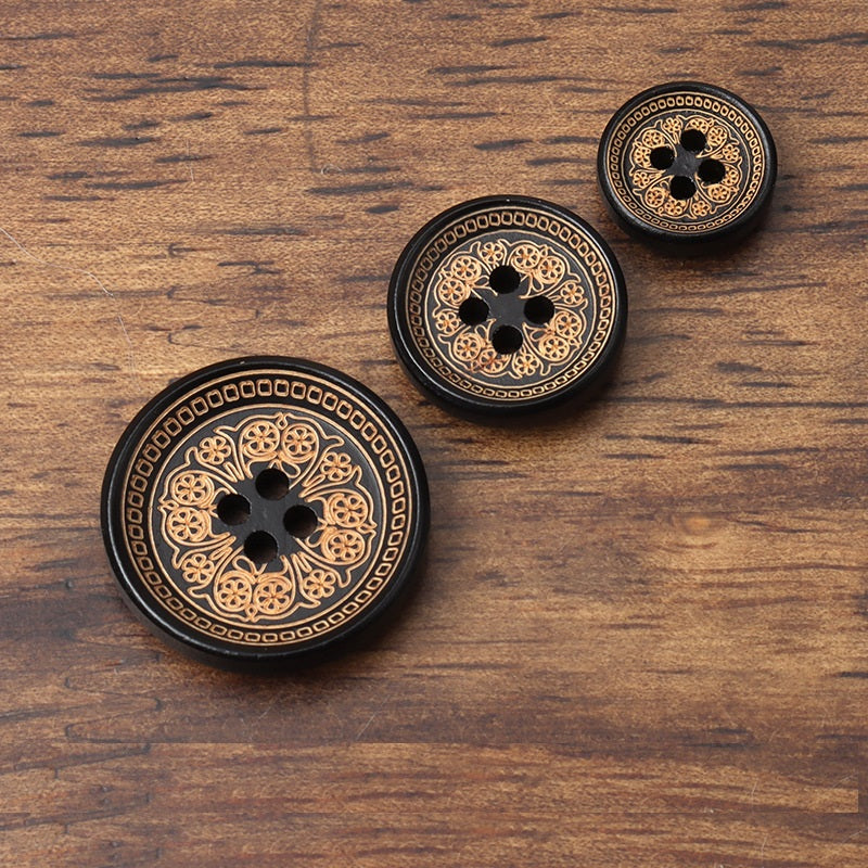 Botones de madera vintage redondos de 4 agujeros pintados de negro con flores talladas a láser de 12/15/21 mm