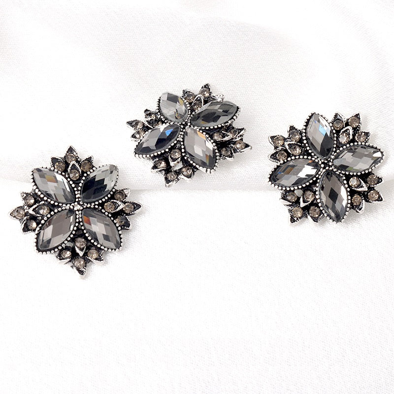 23mm Gunmetal Black Floral Shaped Metal Rhinestone Shank Buttons 5pcs