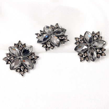 Boutons en métal en forme de fleur en gunmetal noir avec strass de 23 mm, 5 pièces