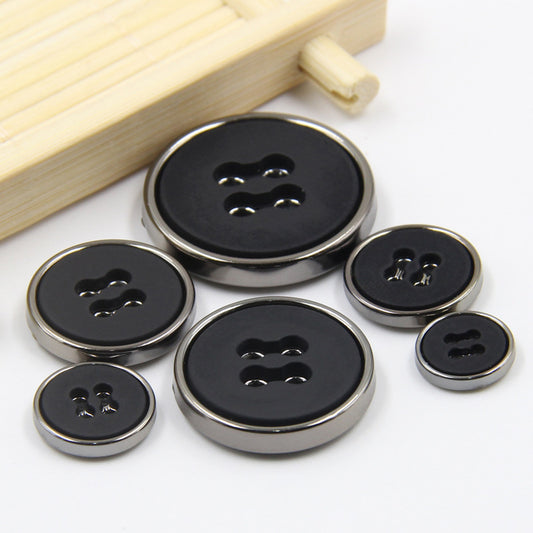 12.5-30mm Round Four-Hole Black White Plastic Buttons Gun Edge 100pcs