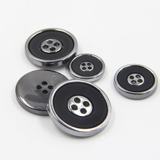 Boutons en plastique électroplaqués noir gun de 15-28 mm, 100 pièces