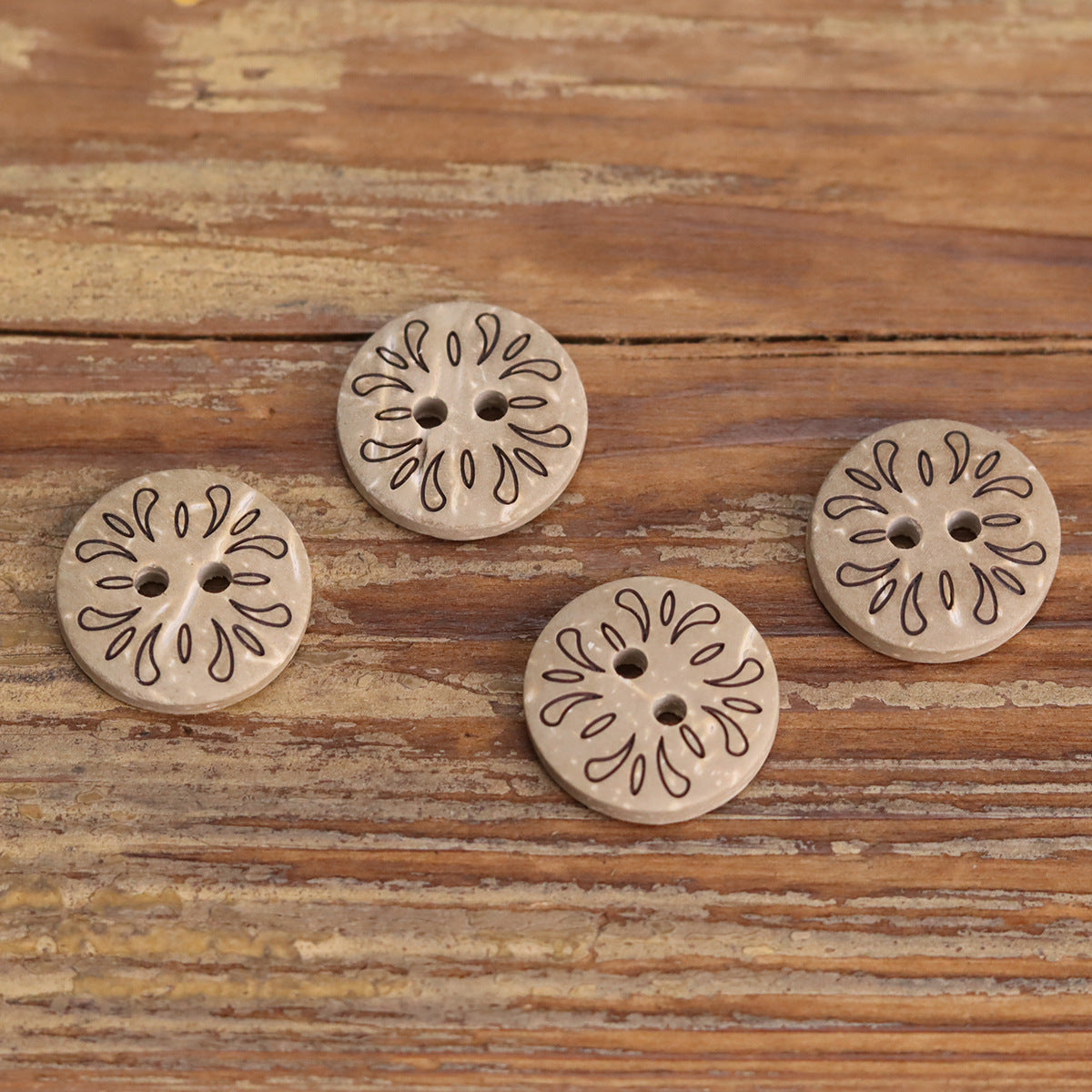 20-24L Natural Thickened White Laser Wooden 2 Hole Buttons 40 Pack