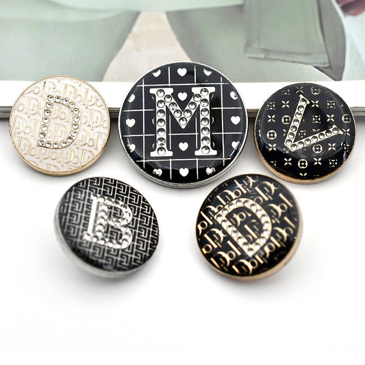 Botones de metal con shank de letras BDMV de cristal de rhinestone redondos negros de 18/23 mm 12 piezas