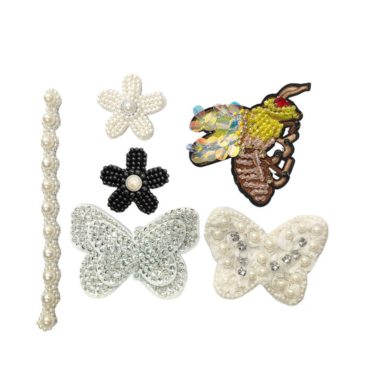 Patches brodés de fleurs et de papillons en perles noires et blanches - Pack de 12