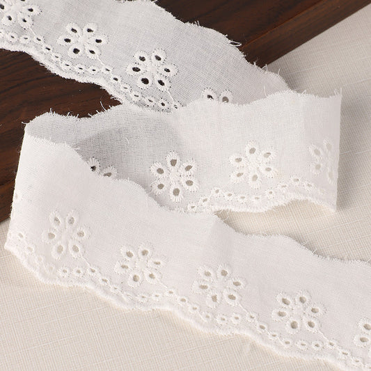 Dentelle en coton 45/70mm avec trous brodés, 20 yards