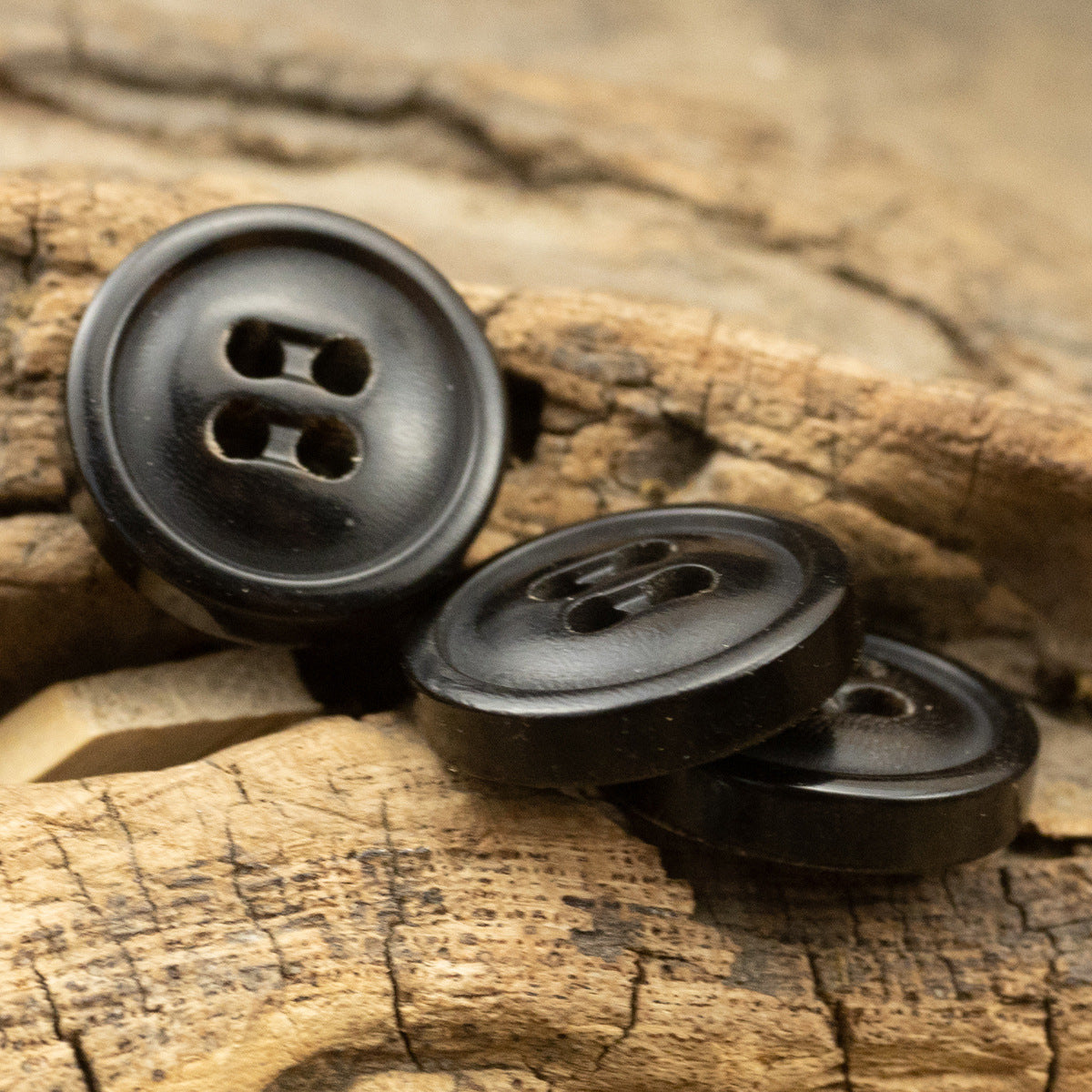 10/11.5/12.5mm Natural Black Genuine Horn Four-Hole Buttons 10pcs