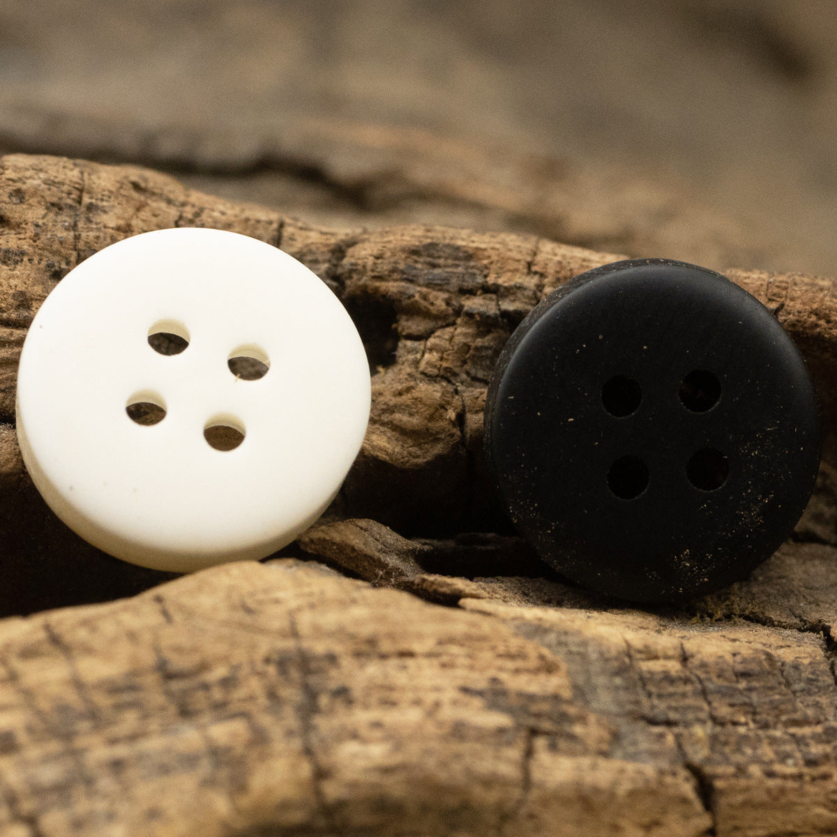 10mm/11.5mm Wood Grain Light Yellow Black Resin Buttons 60 Pack