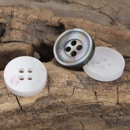 Boutons décoratifs en résine ronds à 4 trous de 11,5 mm - 50 pièces