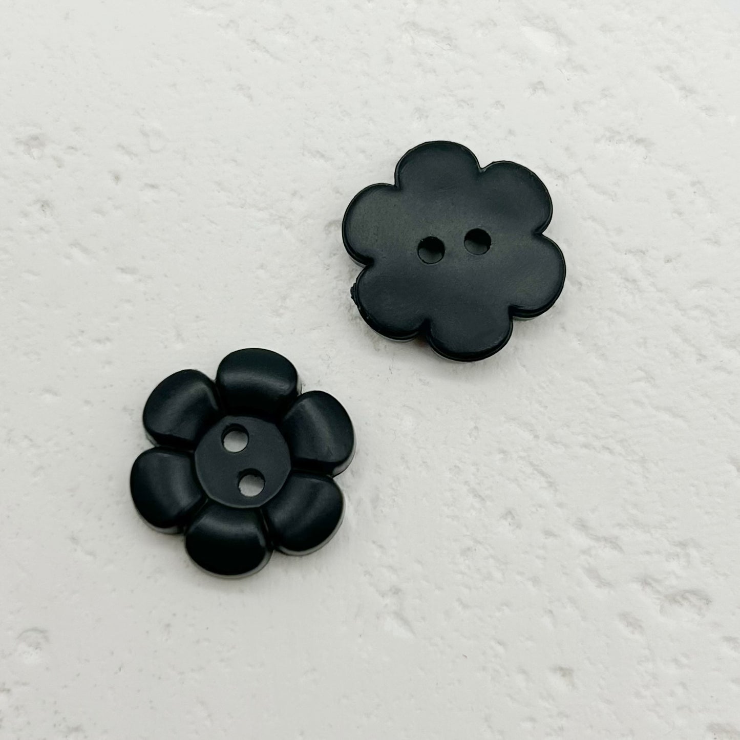 11.5mm Colorful Plastic Flower-Shaped Two-Hole Buttons for Children's Clothing 100PCS