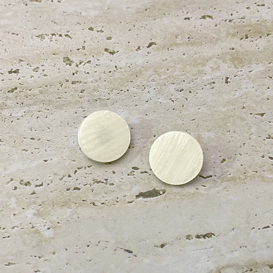 Boutons plats en résine beige de 10 à 18 mm avec tiges en métal pour chemises, cardigans, pulls