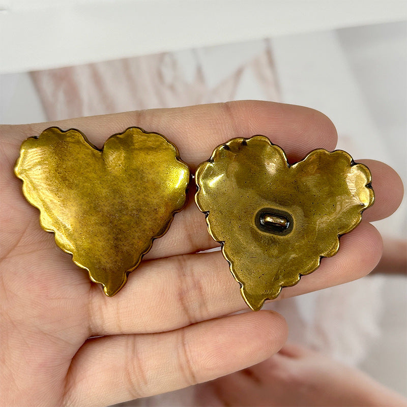 3.8cm Large Antique Gold Heart-Shaped Metal Buttons for Cashmere Coats 6pcs