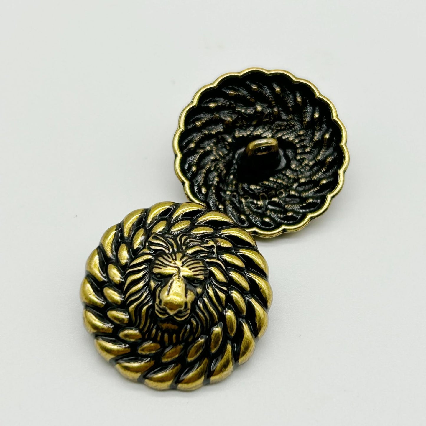 18/25/38mm British Classic Balmain Lion Head Buttons for Women's Blouses Jackets 10pcs