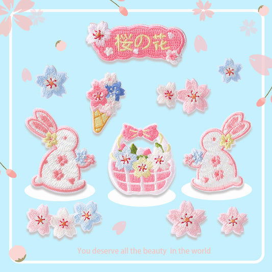 Selbstklebende rosa Kaninchen Sakura bestickte Patches 10 Stück