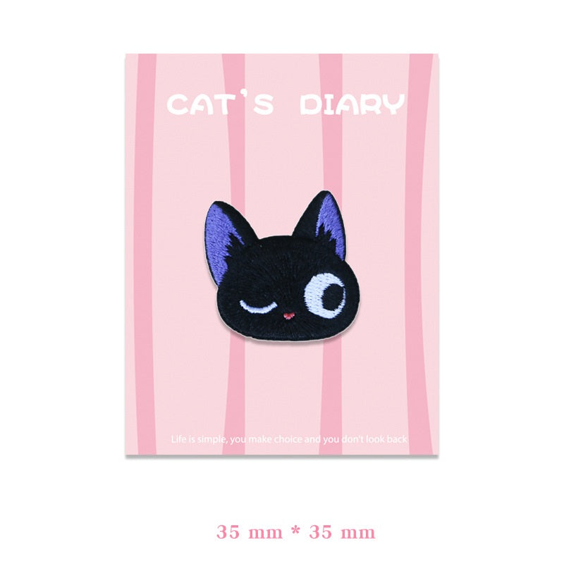 Adorable Big-Eyed & Black Cat Broderte Patcher 9stk